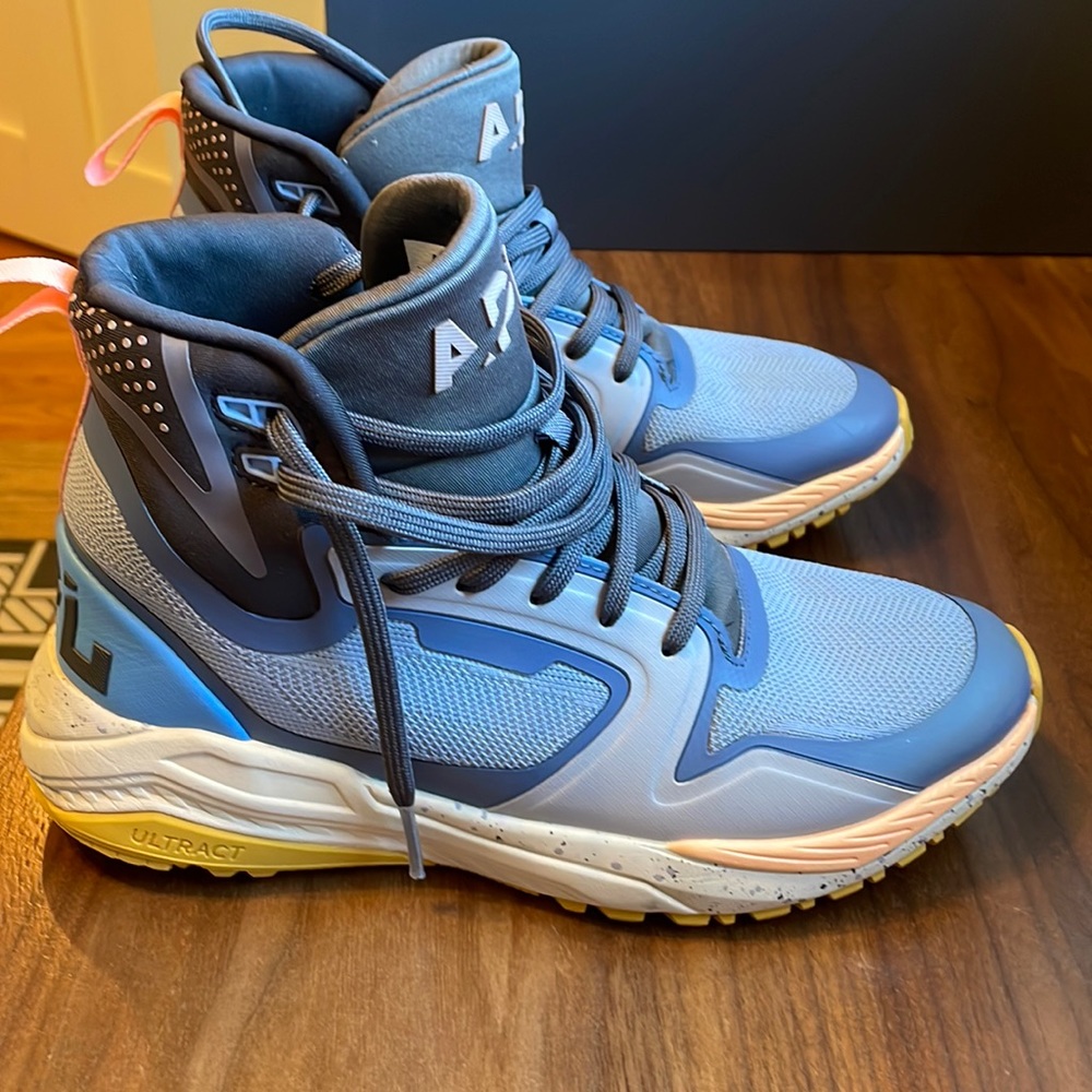 APL TECHLOOM DEFENDER size 8 women's